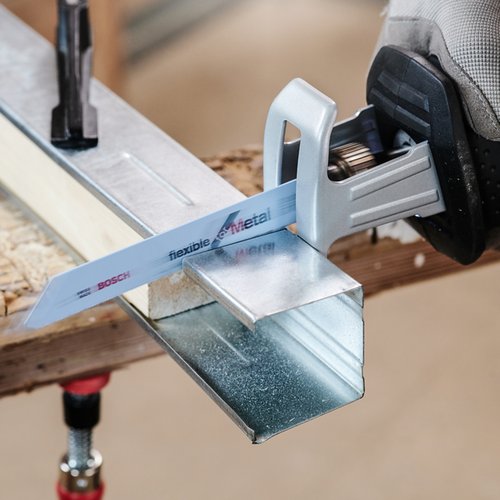 Lâmina serra sabre Bosch S1122BF Flexible for Metal com 2 Unidades