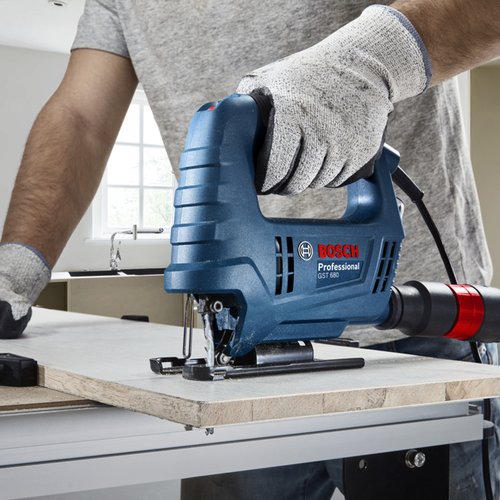 Serra tico-tico Bosch GST 680 500W 220V com 1 lâmina